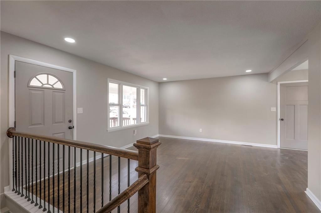 3303 N Mccoy Street — photo 5