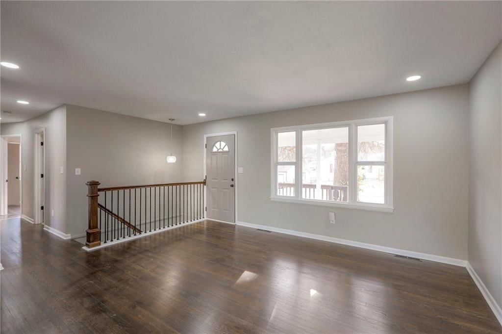 3303 N Mccoy Street — photo 6