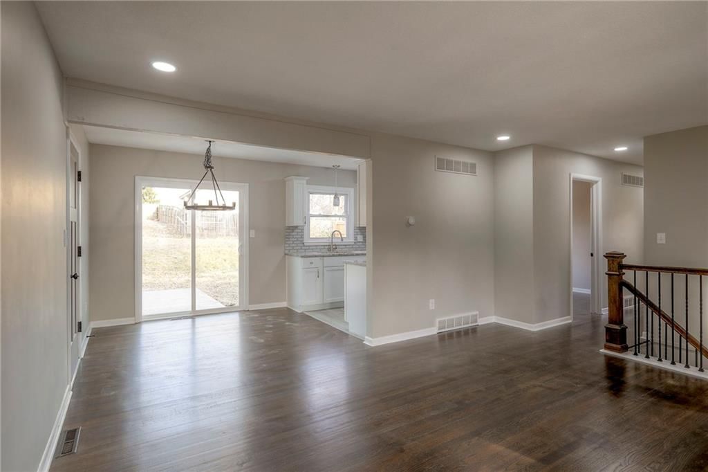 3303 N Mccoy Street — photo 7