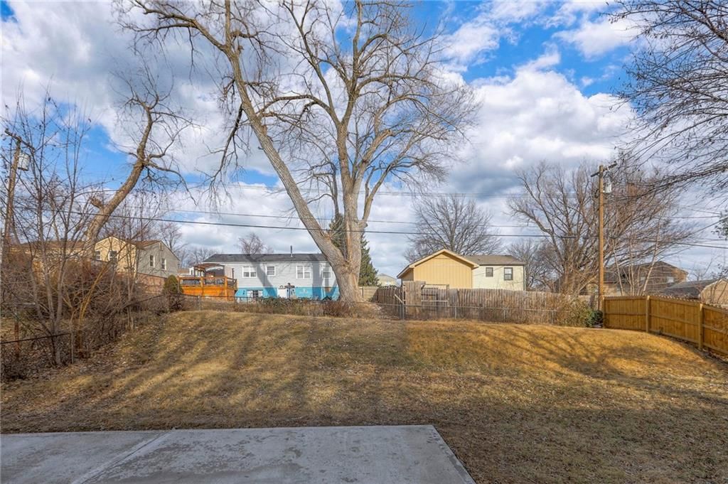 3303 N Mccoy Street — photo 33