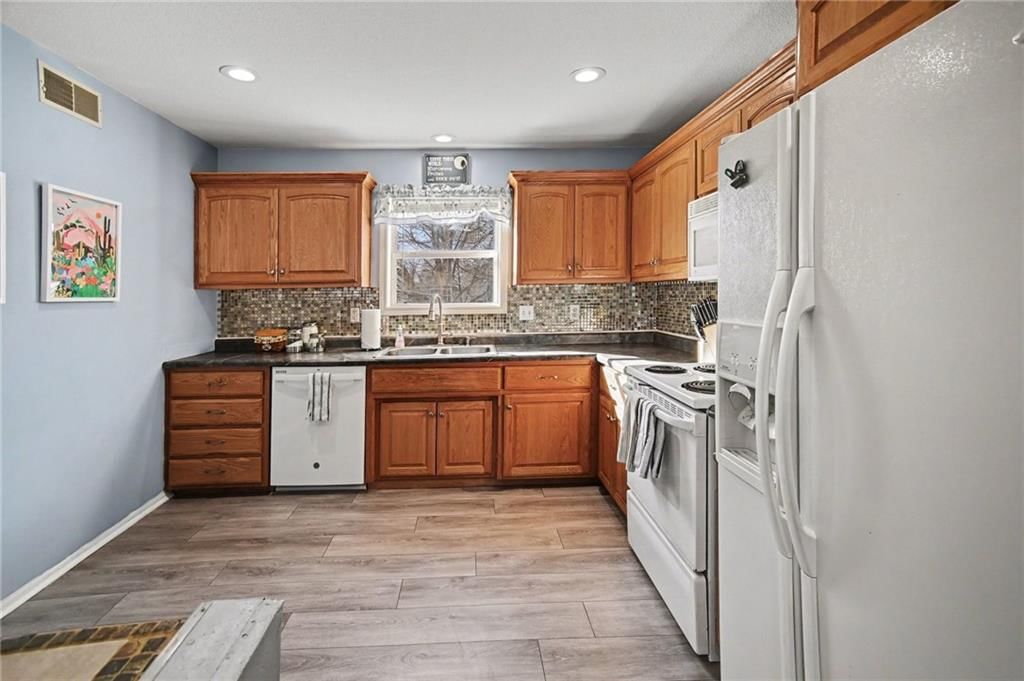 4824 NE 47th Street — photo 11