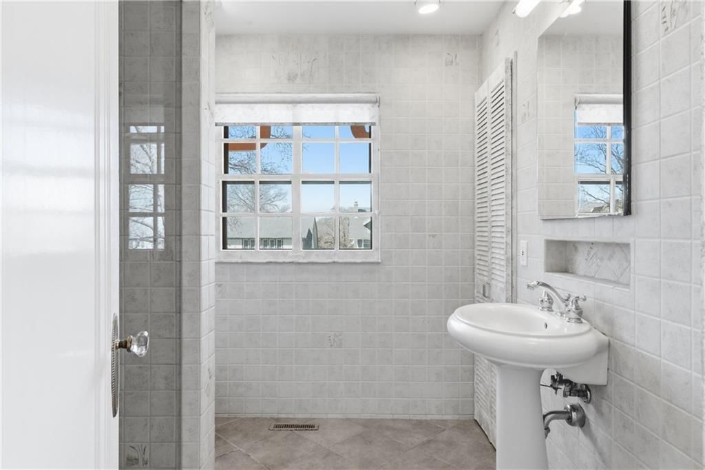6117 Walnut Street — photo 33