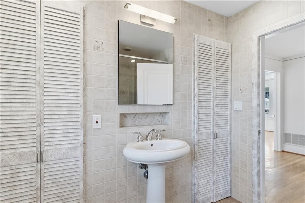 6117 Walnut Street — photo 34