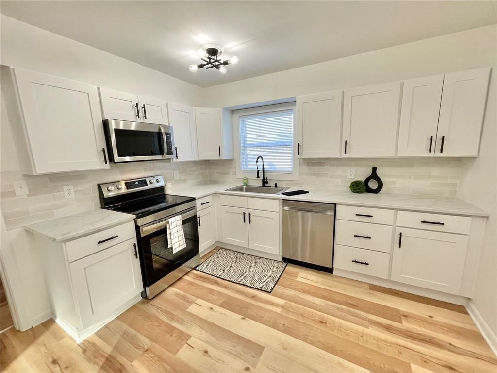 3301 S Vermont Avenue — photo 6