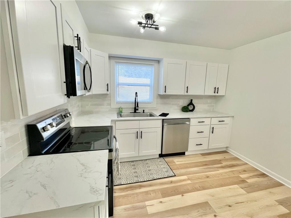 3301 S Vermont Avenue — photo 8