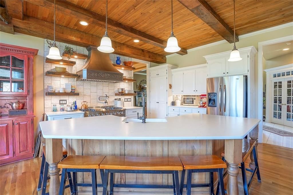 4512 Ironhorse Drive — photo 9