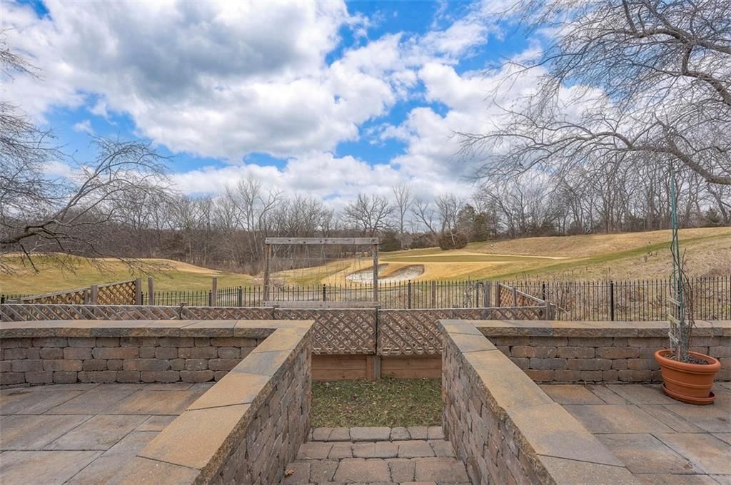 4512 Ironhorse Drive — photo 30