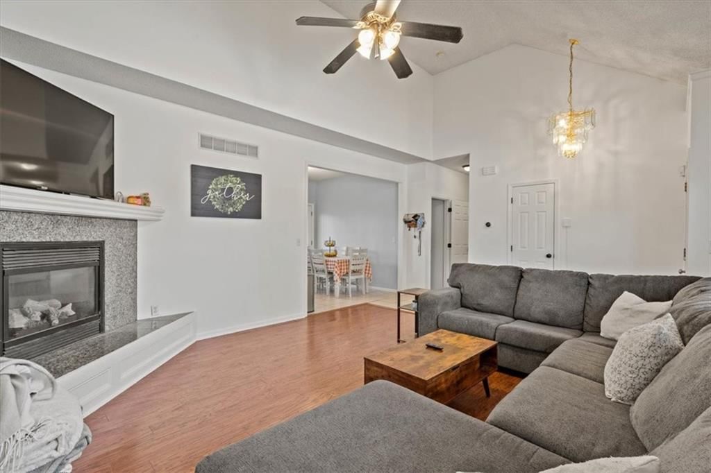 12508 Fountain Lake Drive — photo 4