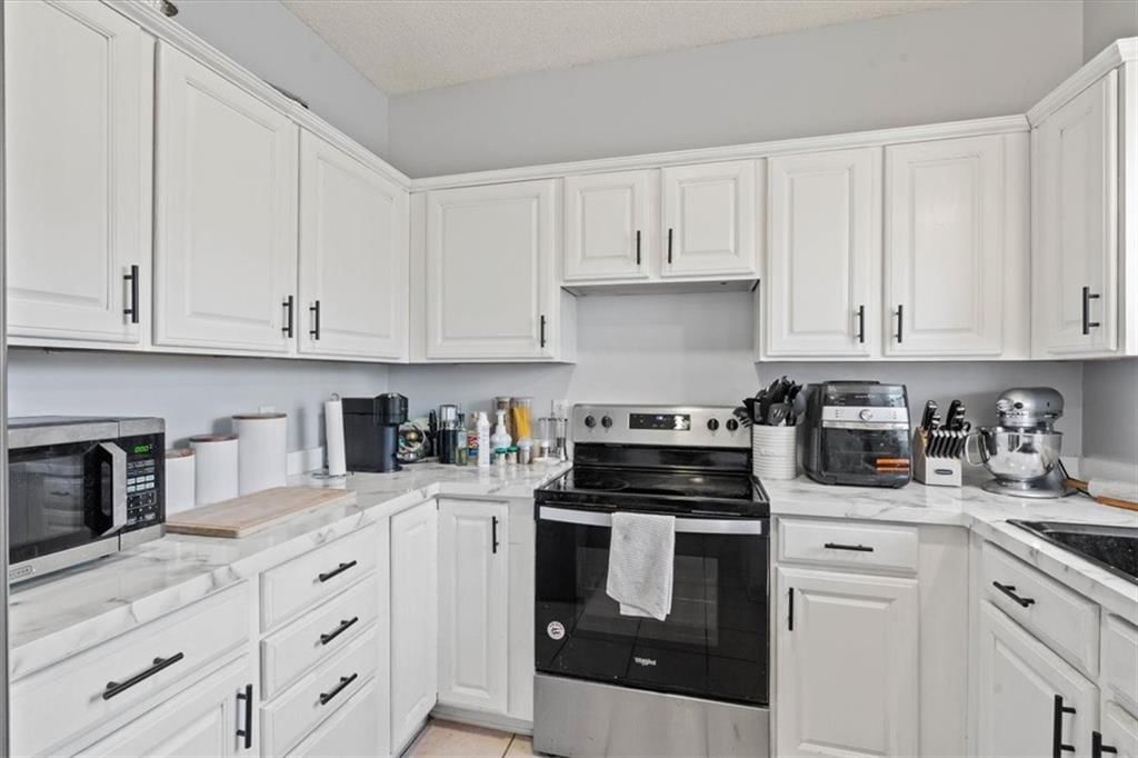 12508 Fountain Lake Drive — photo 10