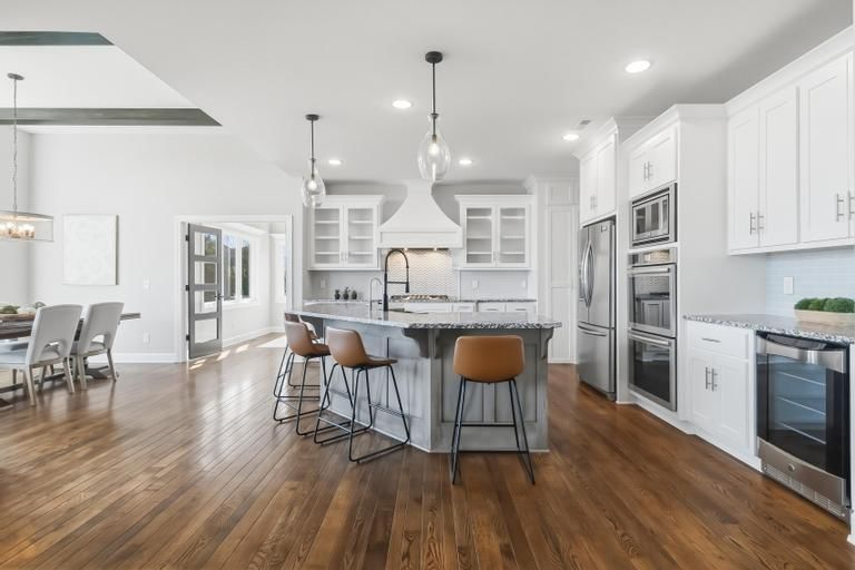 10231 N Kansas Avenue — photo 12