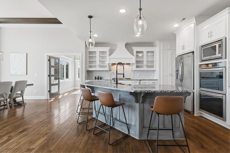 10231 N Kansas Avenue — photo 13