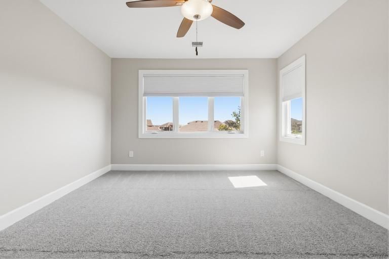10231 N Kansas Avenue — photo 40