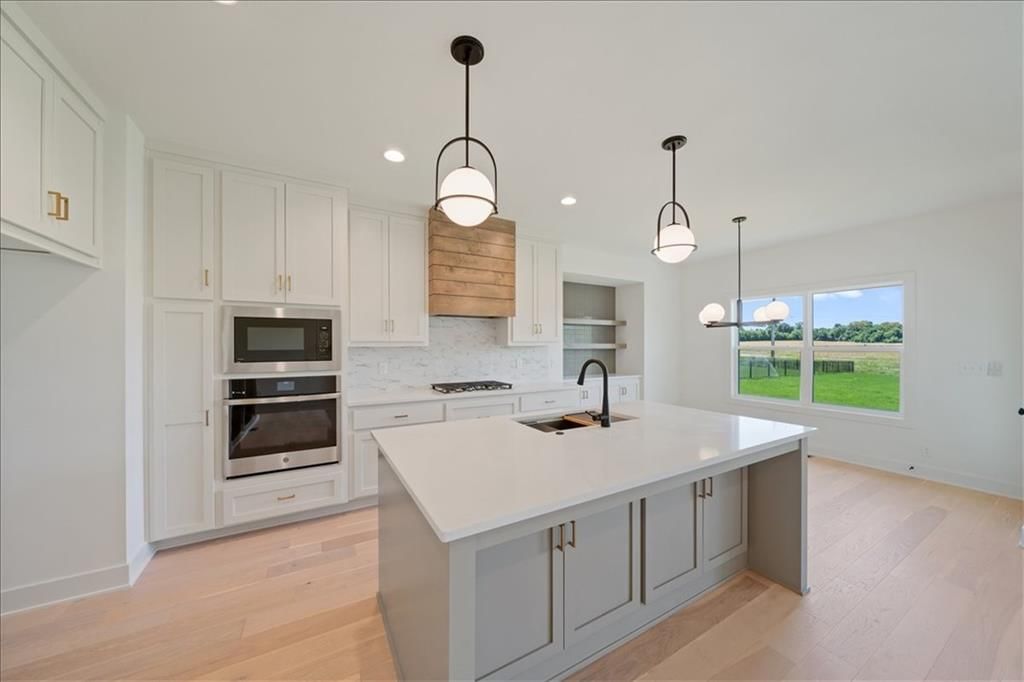 2111 SW Harvest Moon Lane — photo 5