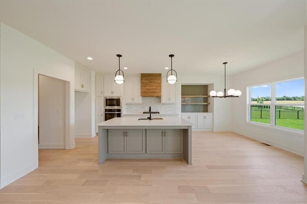 2111 SW Harvest Moon Lane — photo 6