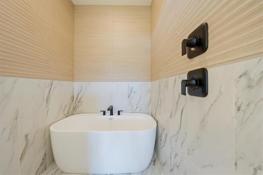 2111 SW Harvest Moon Lane — photo 17