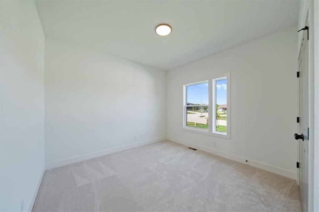 2111 SW Harvest Moon Lane — photo 19