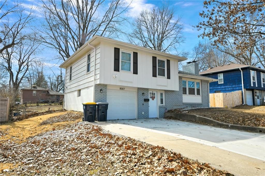 8007 E 92nd Terrace — photo 3