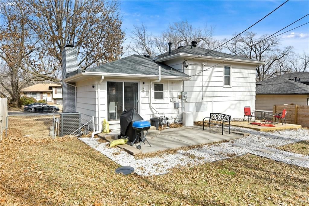 8007 E 92nd Terrace — photo 24