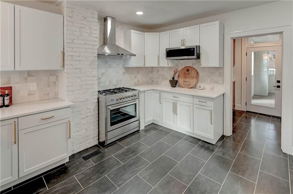 426 W 57th Street — photo 13