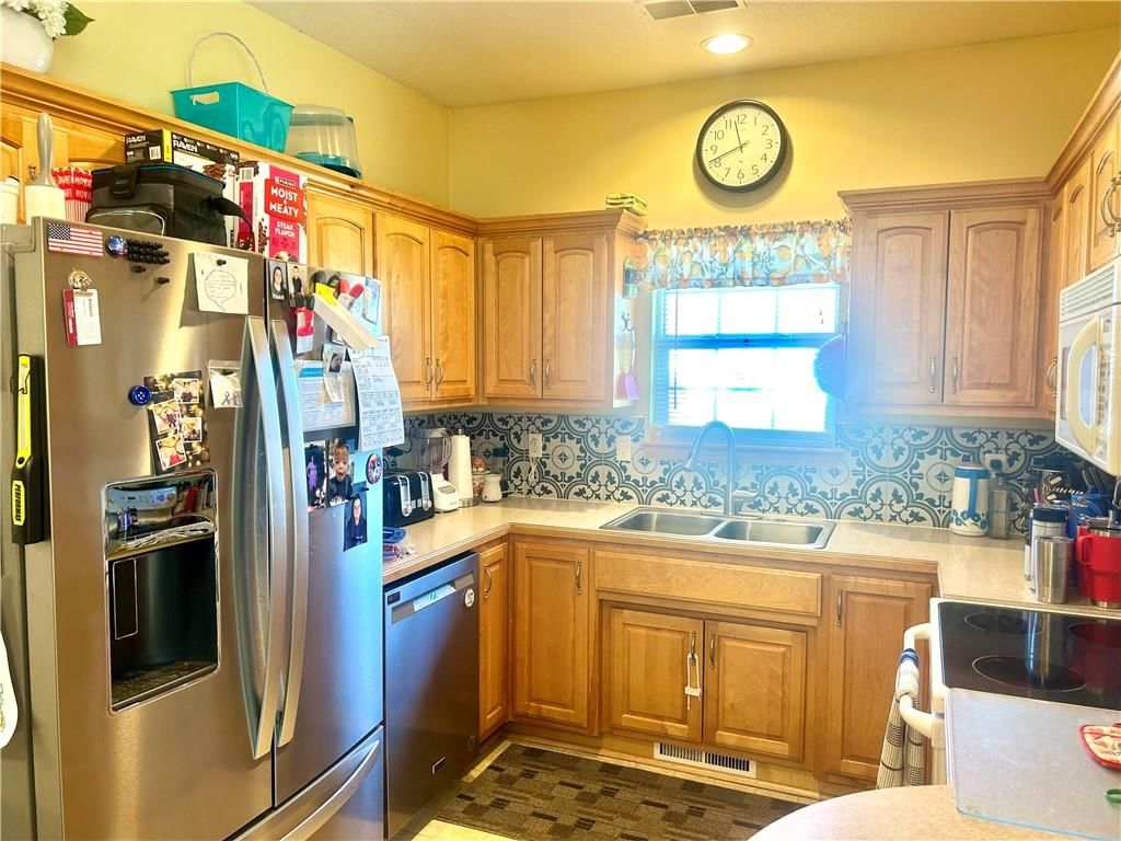 11405 Lafayette Avenue — photo 4