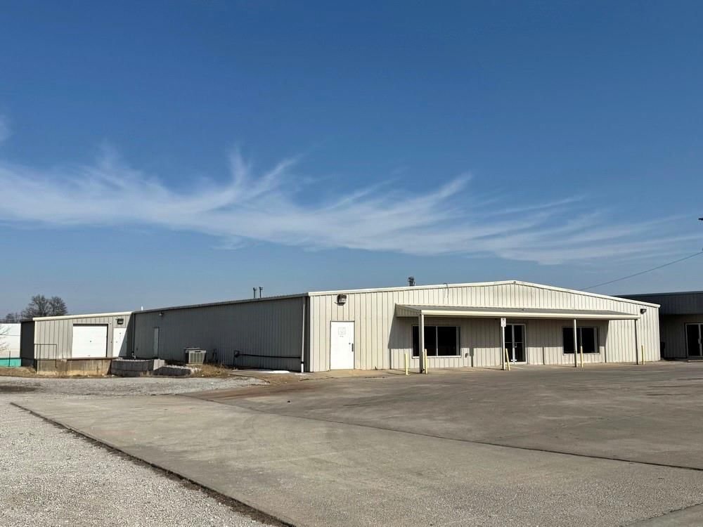 205 1/2 W 54 Highway, El Dorado Springs, MO