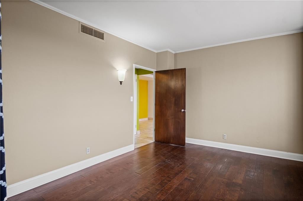 333 W meyer Boulevard — photo 10