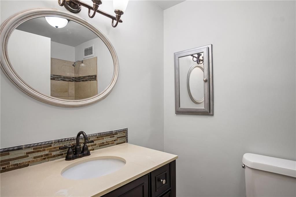 333 W meyer Boulevard — photo 12