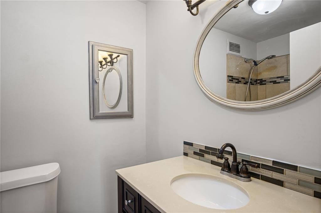 333 W meyer Boulevard — photo 15