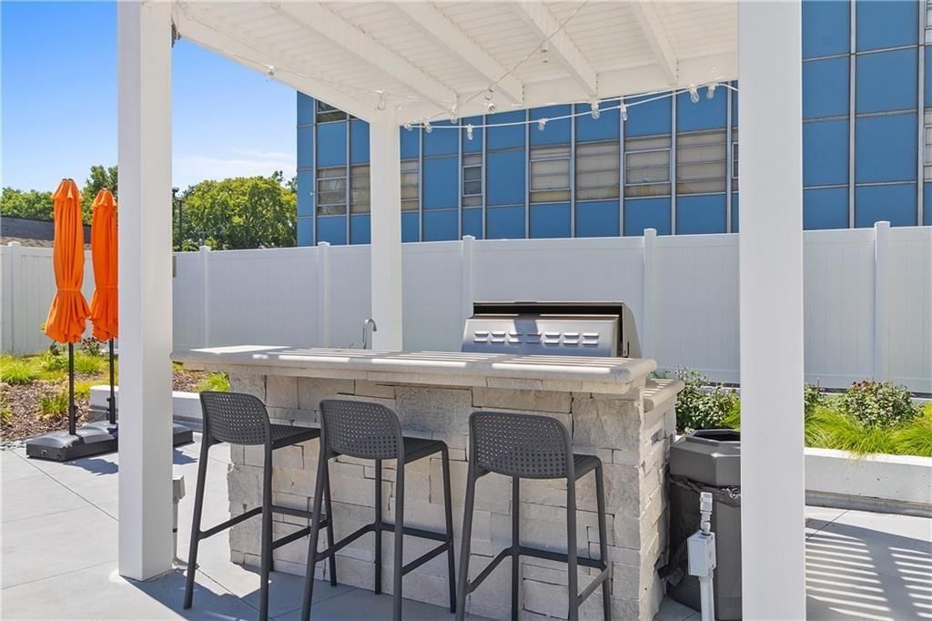 333 W meyer Boulevard — photo 19