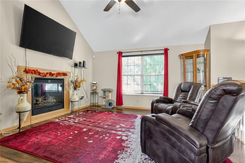 4507 N Fuller Avenue — photo 3