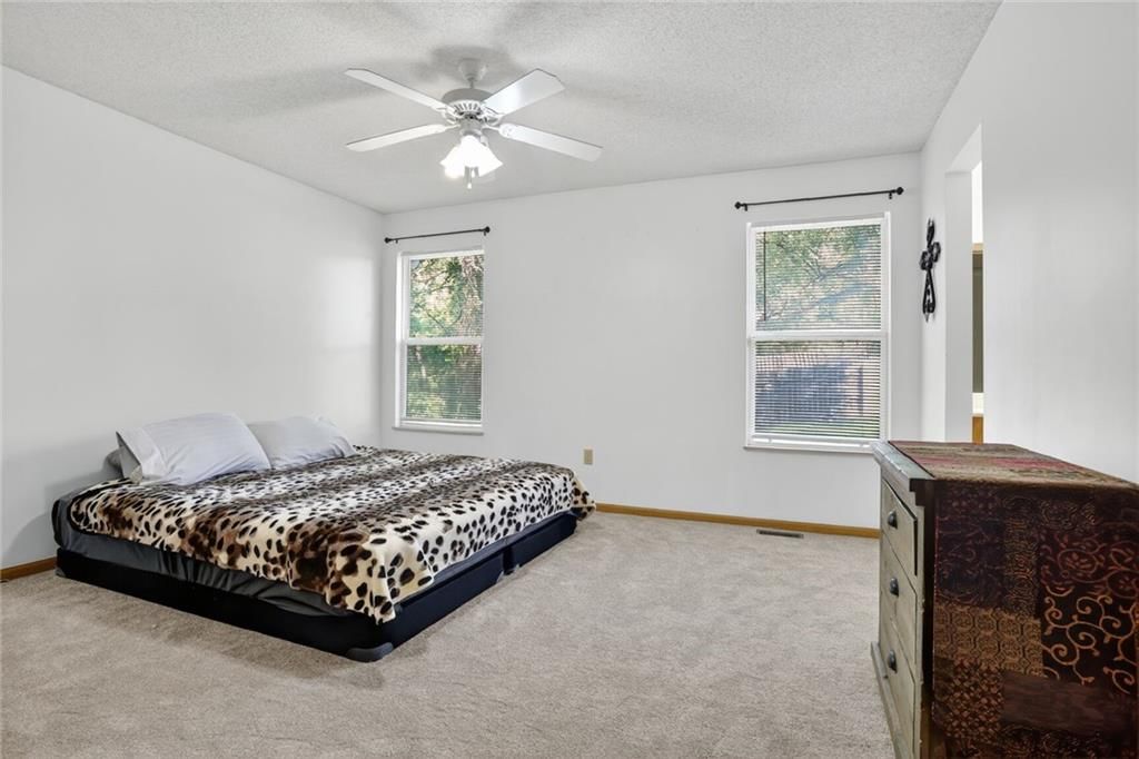 4507 N Fuller Avenue — photo 8