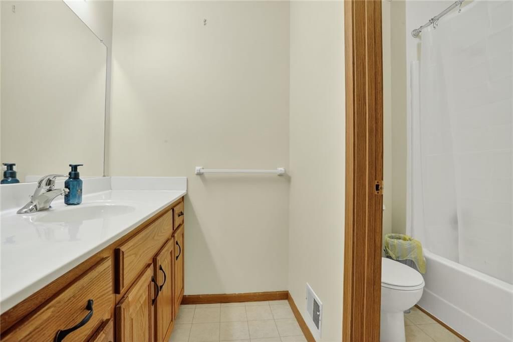 4507 N Fuller Avenue — photo 10