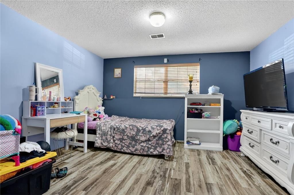 4507 N Fuller Avenue — photo 15
