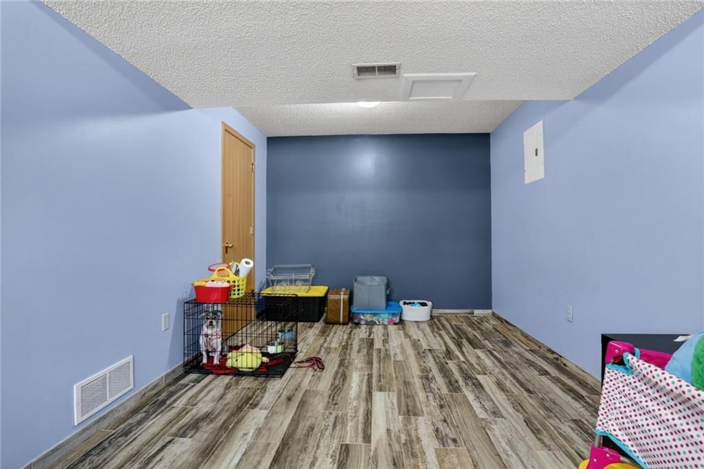 4507 N Fuller Avenue — photo 16
