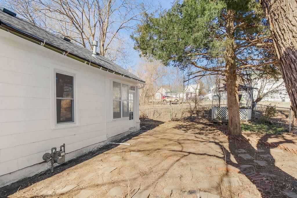 706 Pennsylvania Street — photo 32