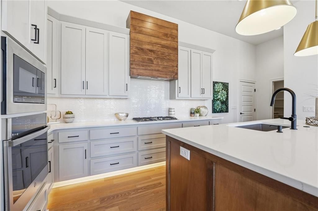 1520 NE Stewart Place — photo 16