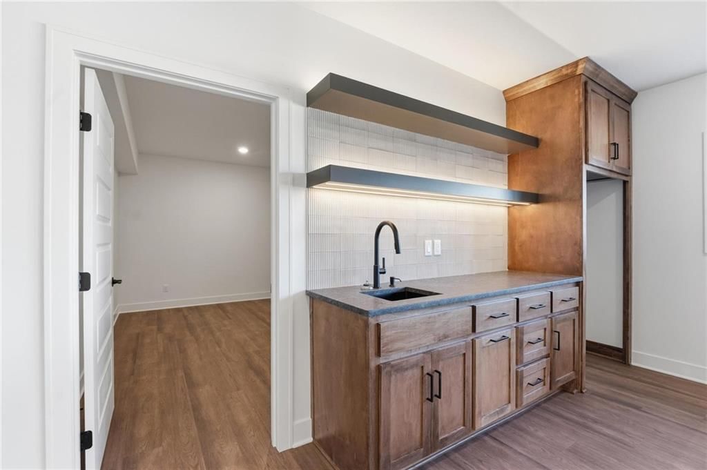 1520 NE Stewart Place — photo 35