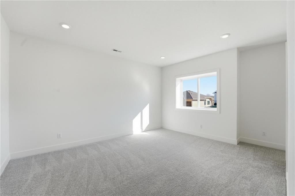 1520 NE Stewart Place — photo 38