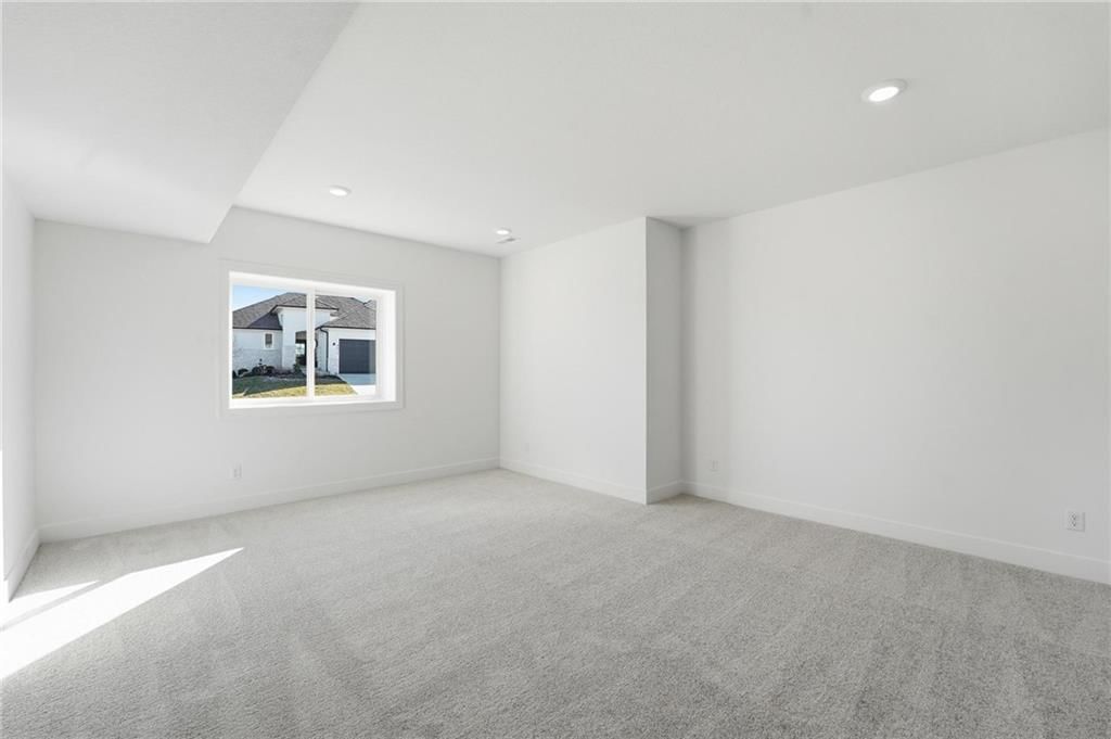 1520 NE Stewart Place — photo 43