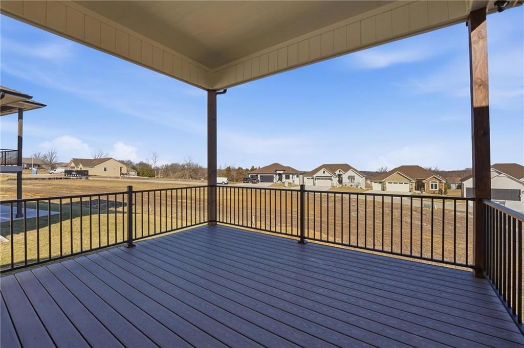 1520 NE Stewart Place — photo 46
