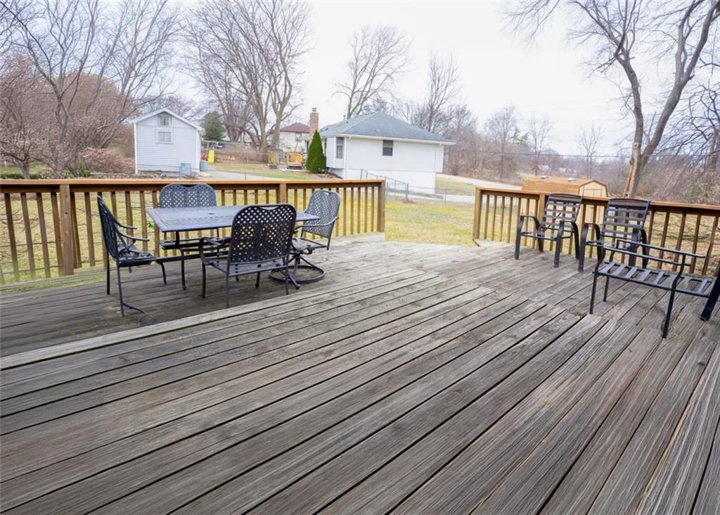 11526 N Wayne Avenue — photo 23