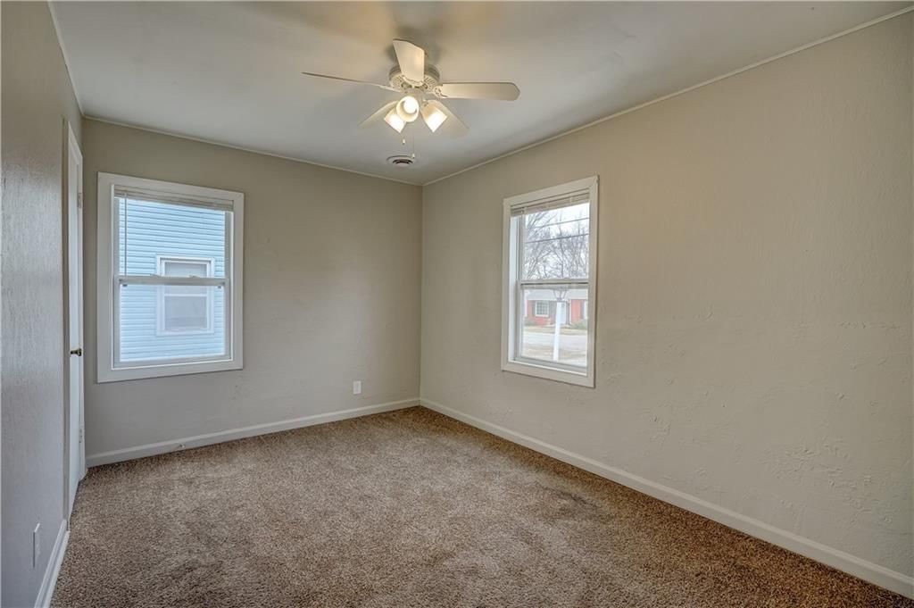 523 E Nettleton Avenue — photo 14