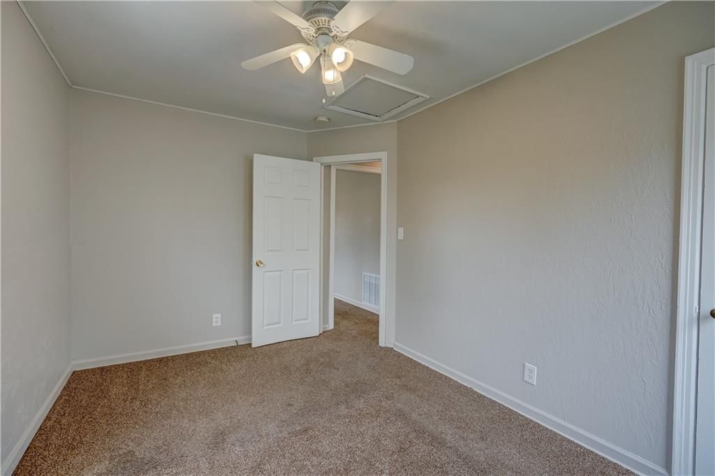 523 E Nettleton Avenue — photo 15