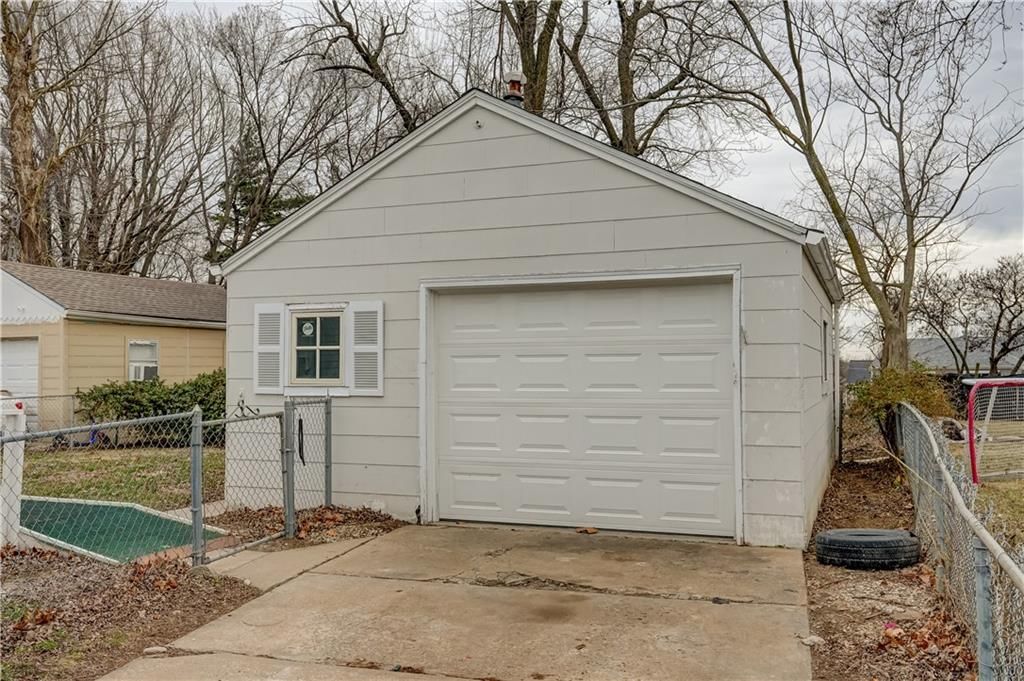 523 E Nettleton Avenue — photo 19