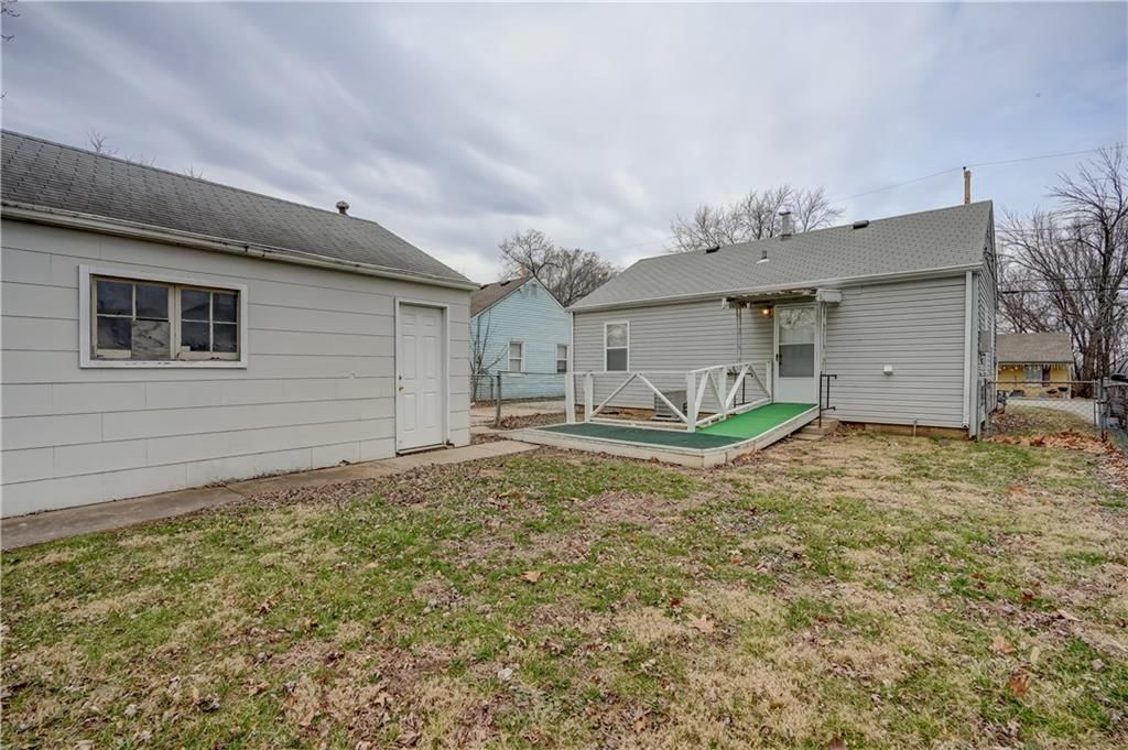 523 E Nettleton Avenue — photo 27