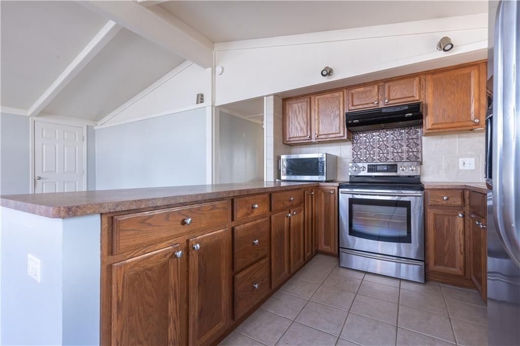 7903 NW Avalon Street — photo 11