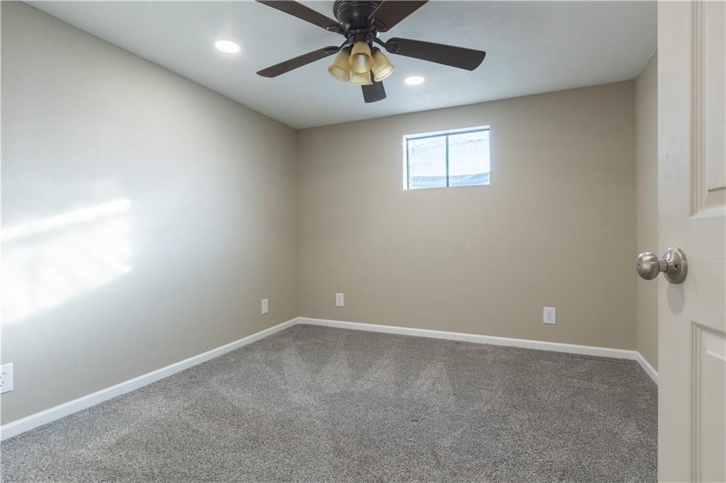 7903 NW Avalon Street — photo 25