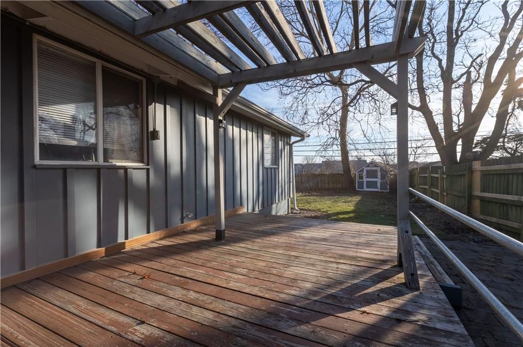 7903 NW Avalon Street — photo 28