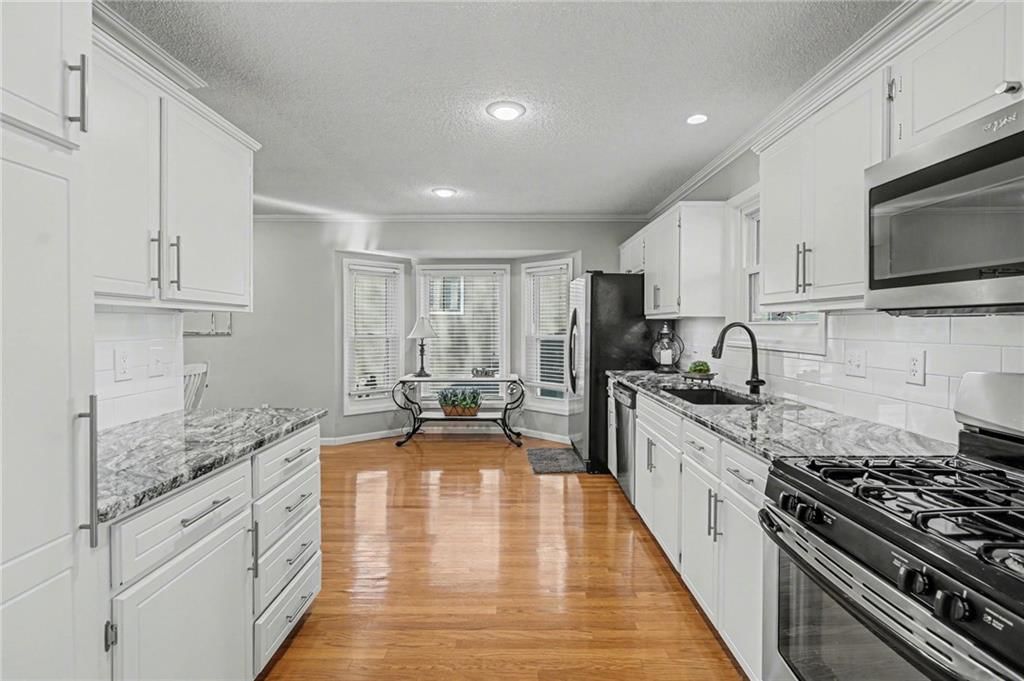 833 Park Avenue — photo 4