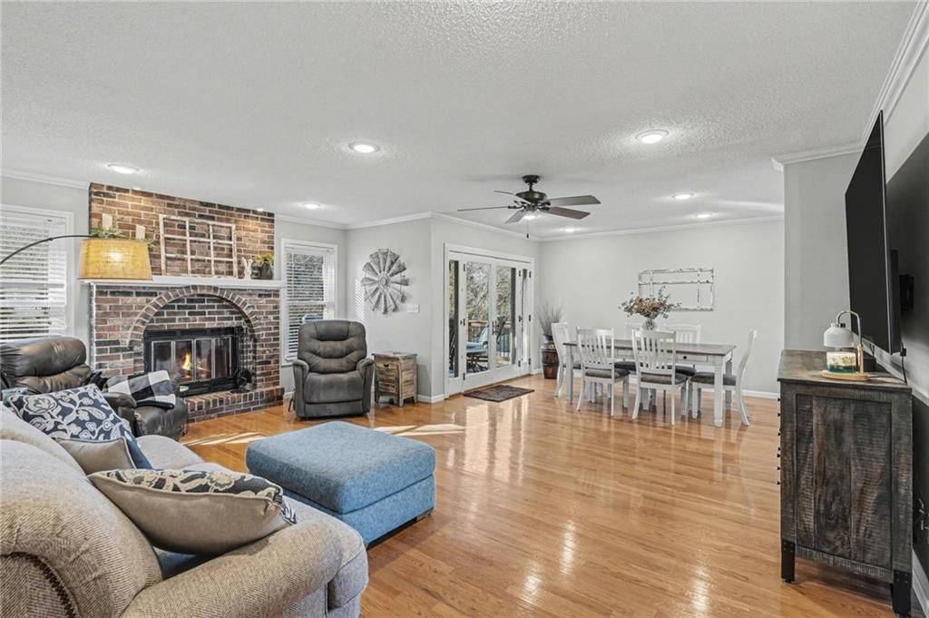 833 Park Avenue — photo 8